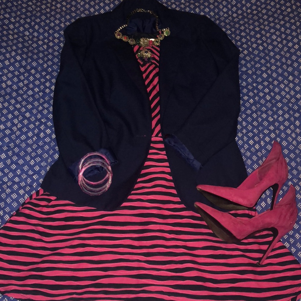 Blue & Pink Sleeveless Striped A-like 👗